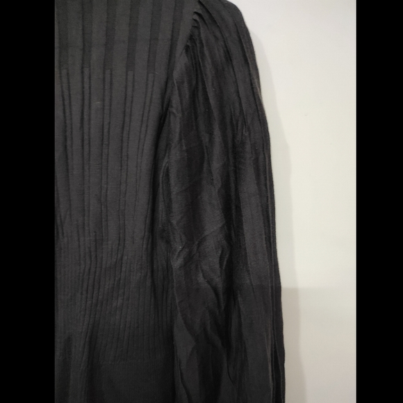 Puffed Sleeve Turtleneck sweater - Picture 9 of 11